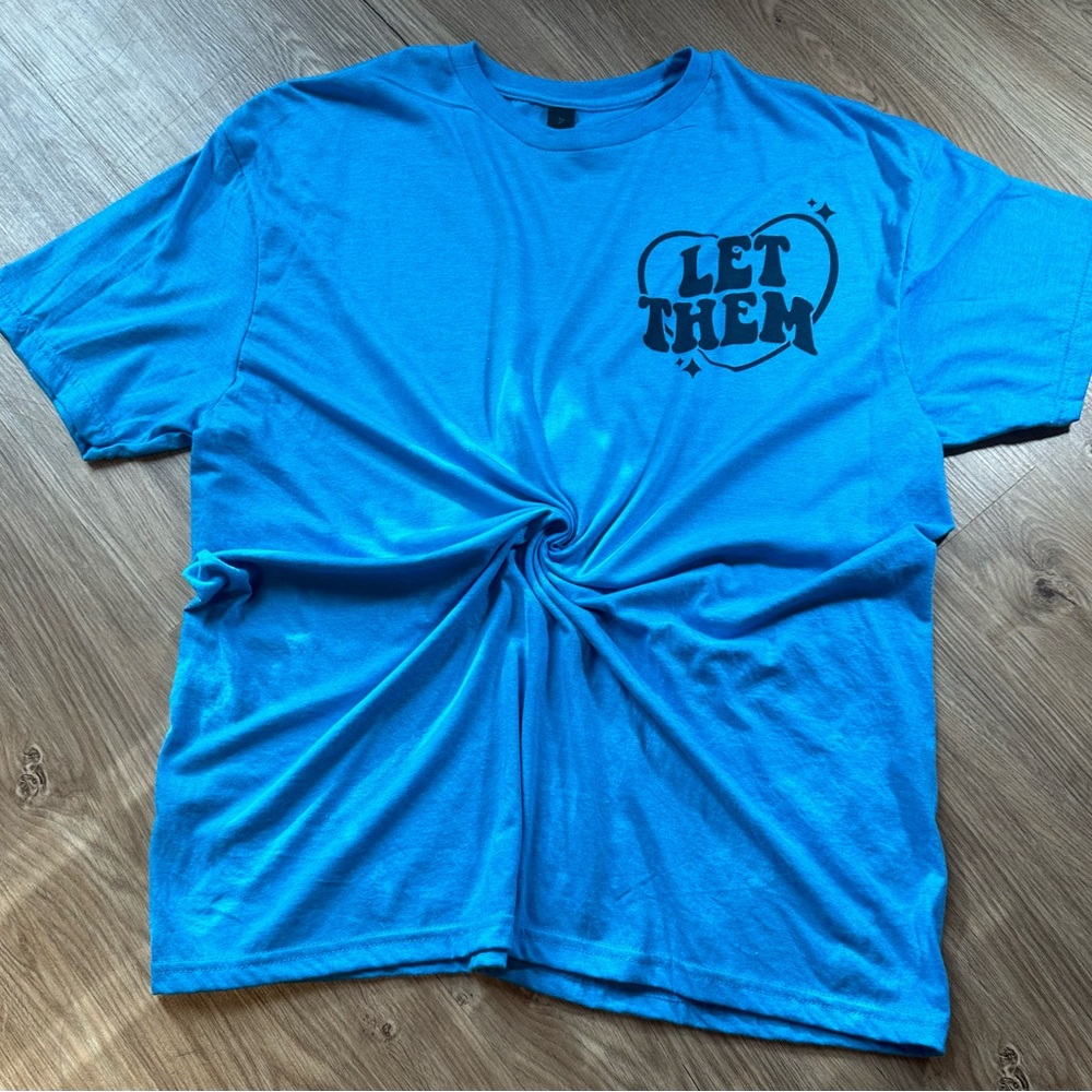 Gilden soft style extra large shirt